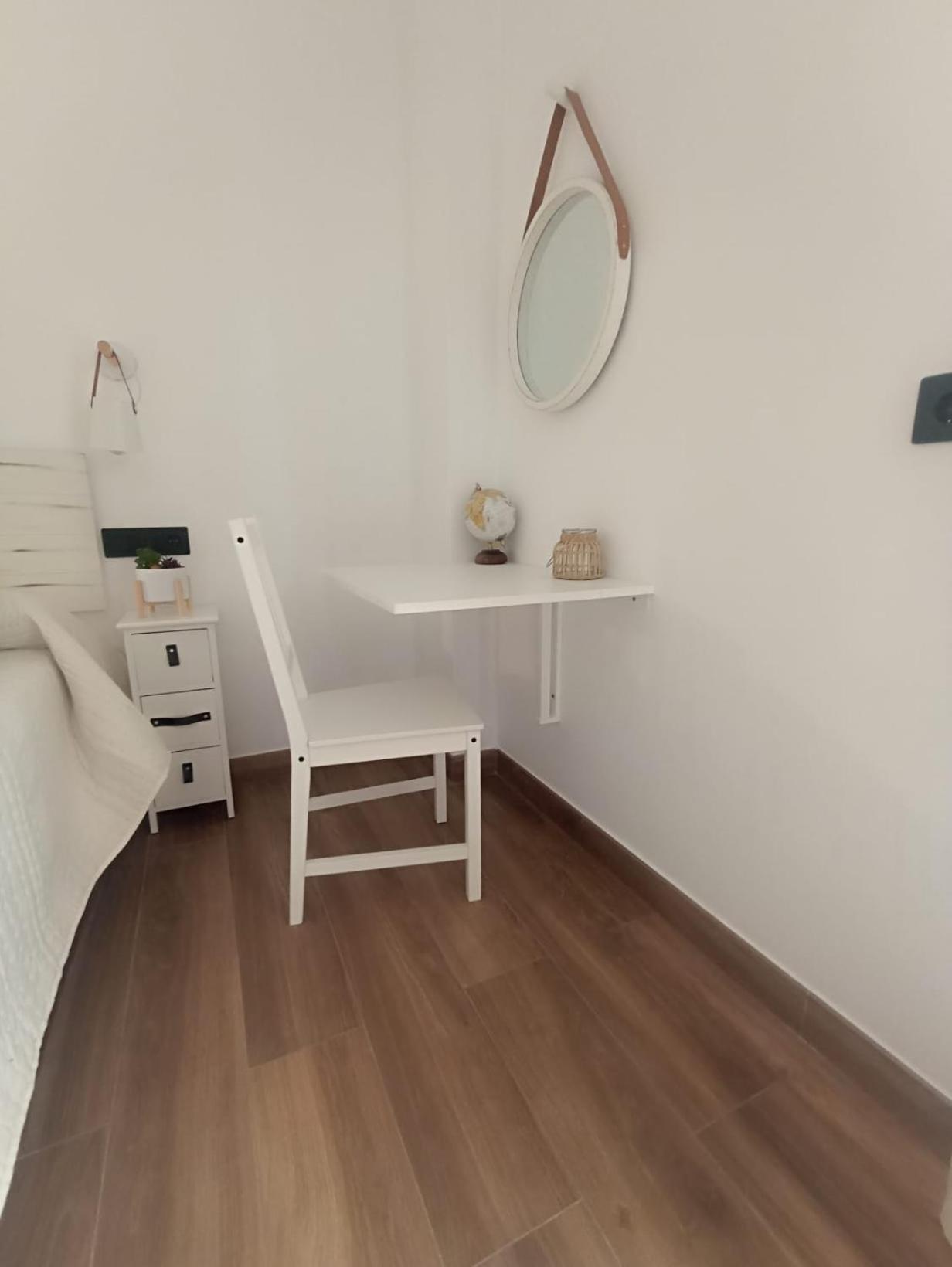 Apartamento Nuevo Centrico Con Aparcamiento Privado Incluido アルカラ・デ・グアダイラ エクステリア 写真