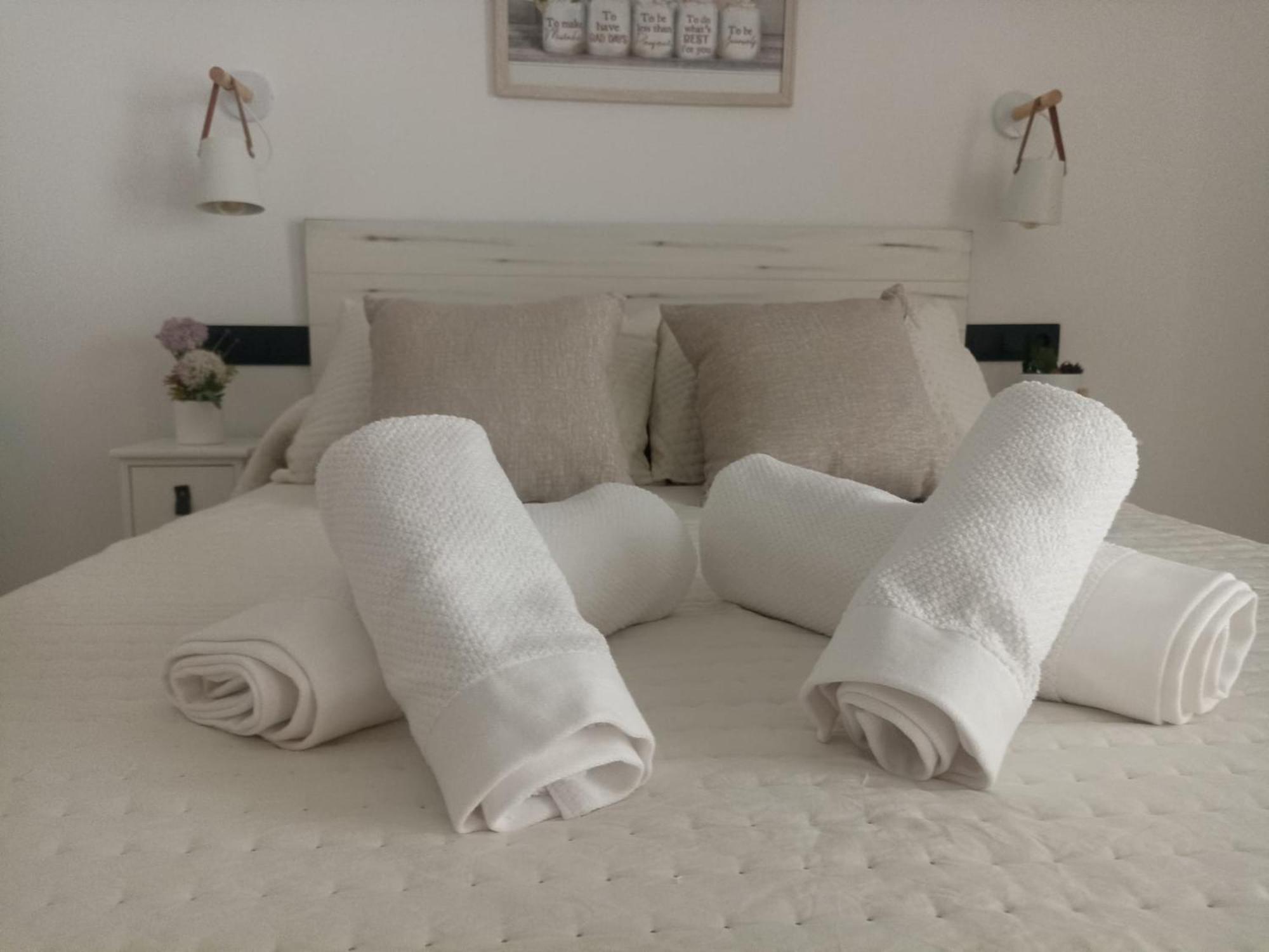 Apartamento Nuevo Centrico Con Aparcamiento Privado Incluido アルカラ・デ・グアダイラ エクステリア 写真
